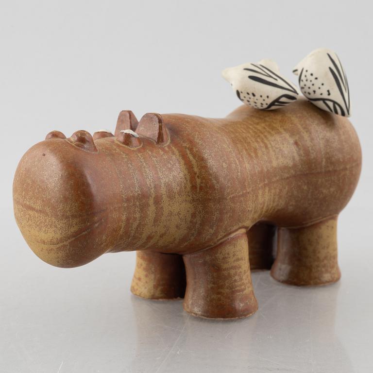 Lisa Larson, figurin, stengods, "Flodhäst med fåglar", Gustavsberg, 1966–1970.