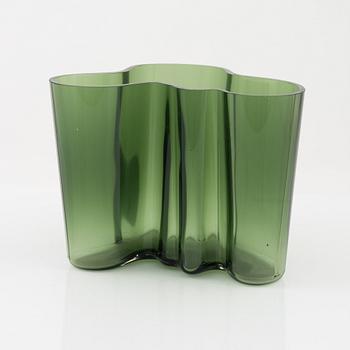 Alvar Aalto, vas, 50-års jubileumsvas, signerad A. Aalto 1936-1986 Iittala 6064/8000.