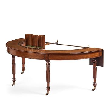 43. A Regency mahogny hunt table in the manner of Gillows, first part of 19th century.