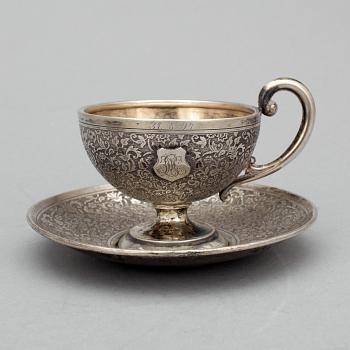 PUNSCHMUGGAR, ett par, silver, 130 gram. Daterade 1894, möjligen Ryssland.