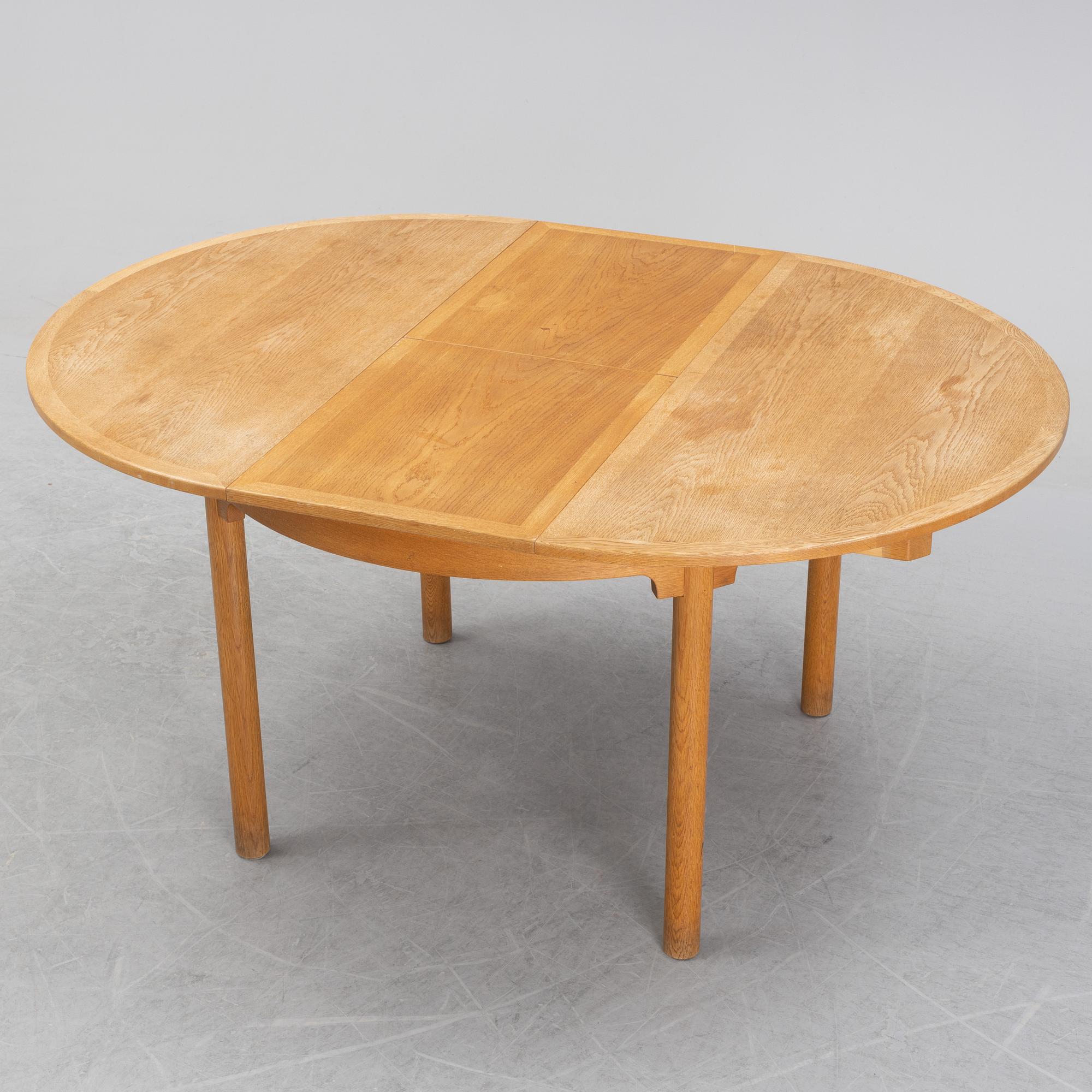 Børge Mogensen, an 'Öresund' oak dinner table.