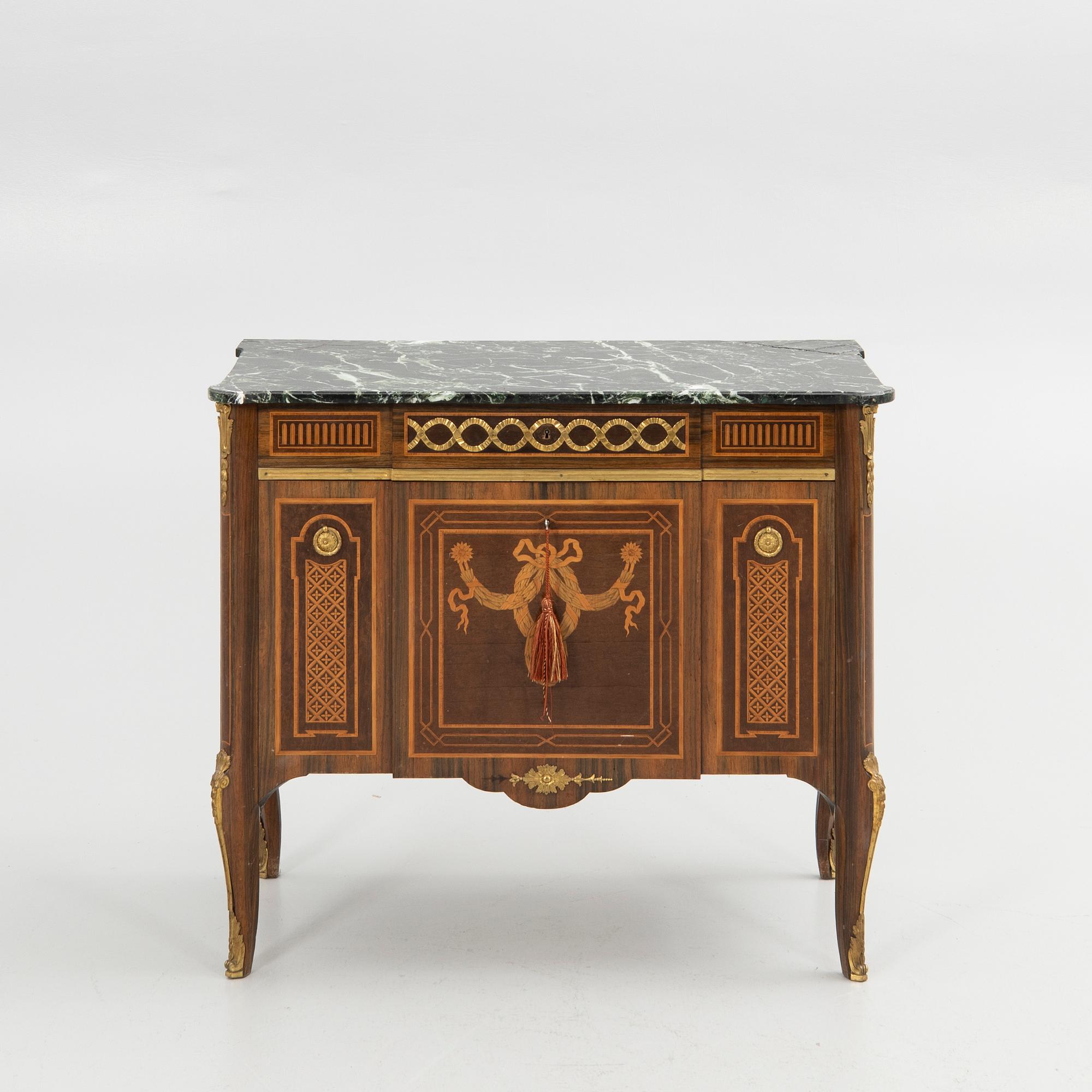 Bureau, Gustavian style, J.R. Almgren, Stockholm, early 20th century.