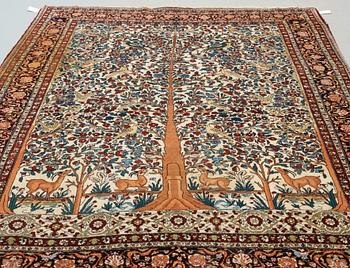 CARPET. Semi-antique Esfahan possibly. 278,5 x 203 cm.