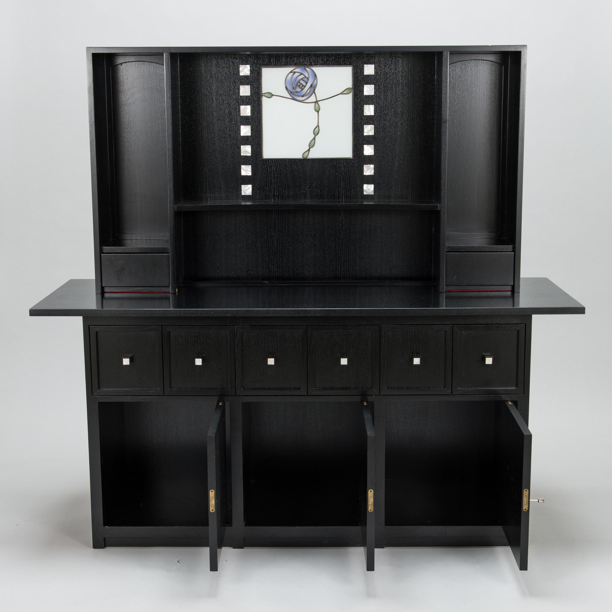 Charles Rennie Mackintosh, an early 21st century 'Buffet 327 DS'' Cassina.
