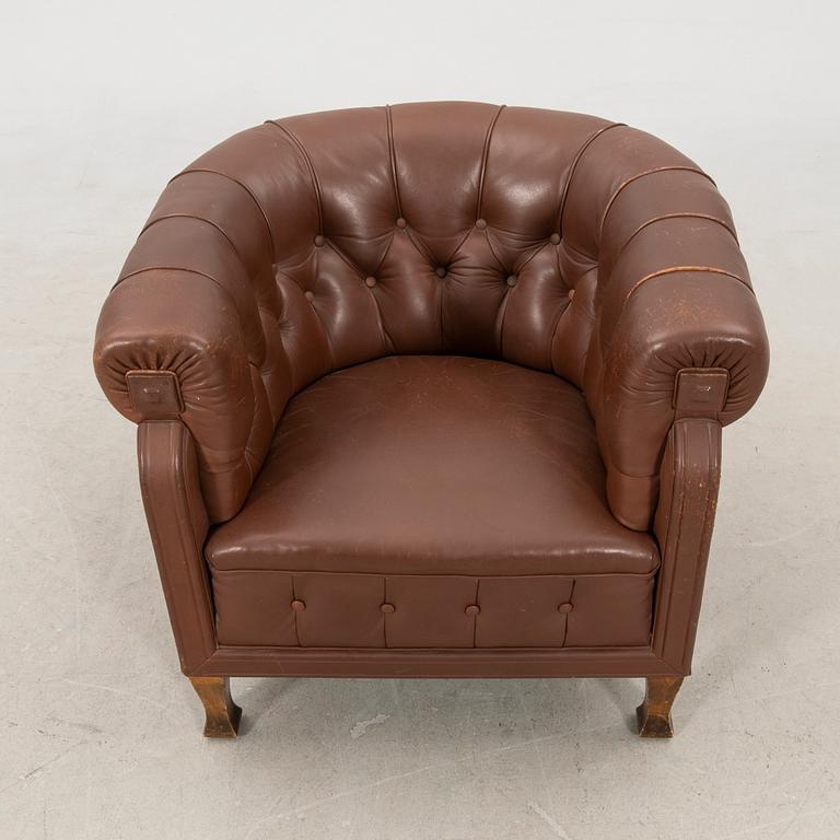 Club armchair, first half of the 20th century.