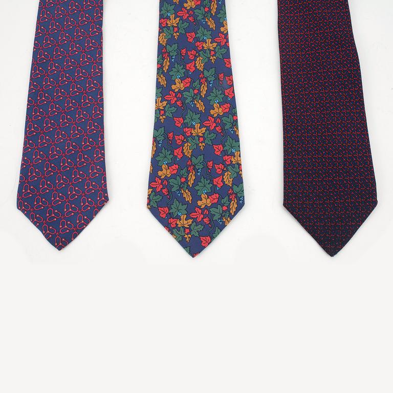 HERMÈS, three silk ties.