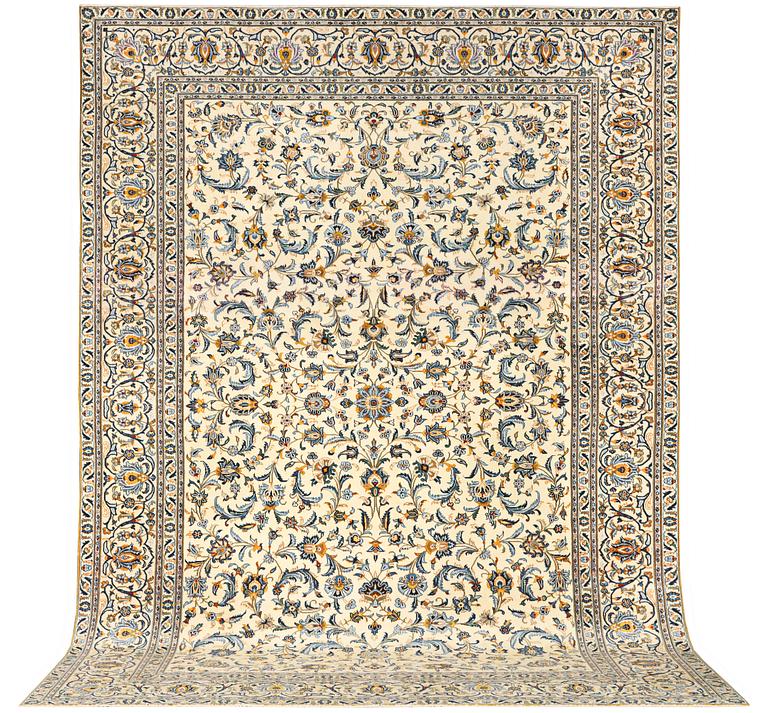 Matta, Keshan, ca. 398 x 287 cm.