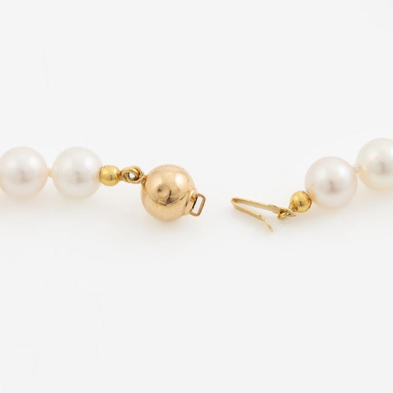 Collier odlade pärlor lås 18K guld.