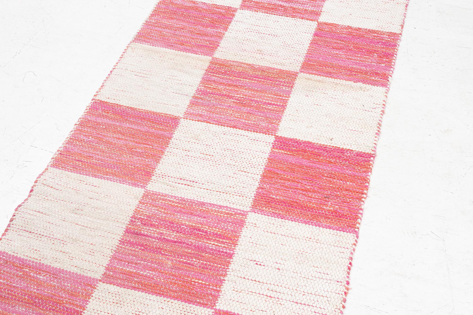Margit Thorén, gallerimatta, dubbelvävd trasmatta, "Schackrutan," Firma Svenskt Tenn, ca 315 x 90 cm.