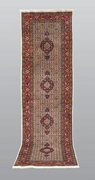 A runner, Moud, part silk, ca 290 x 82 cm.