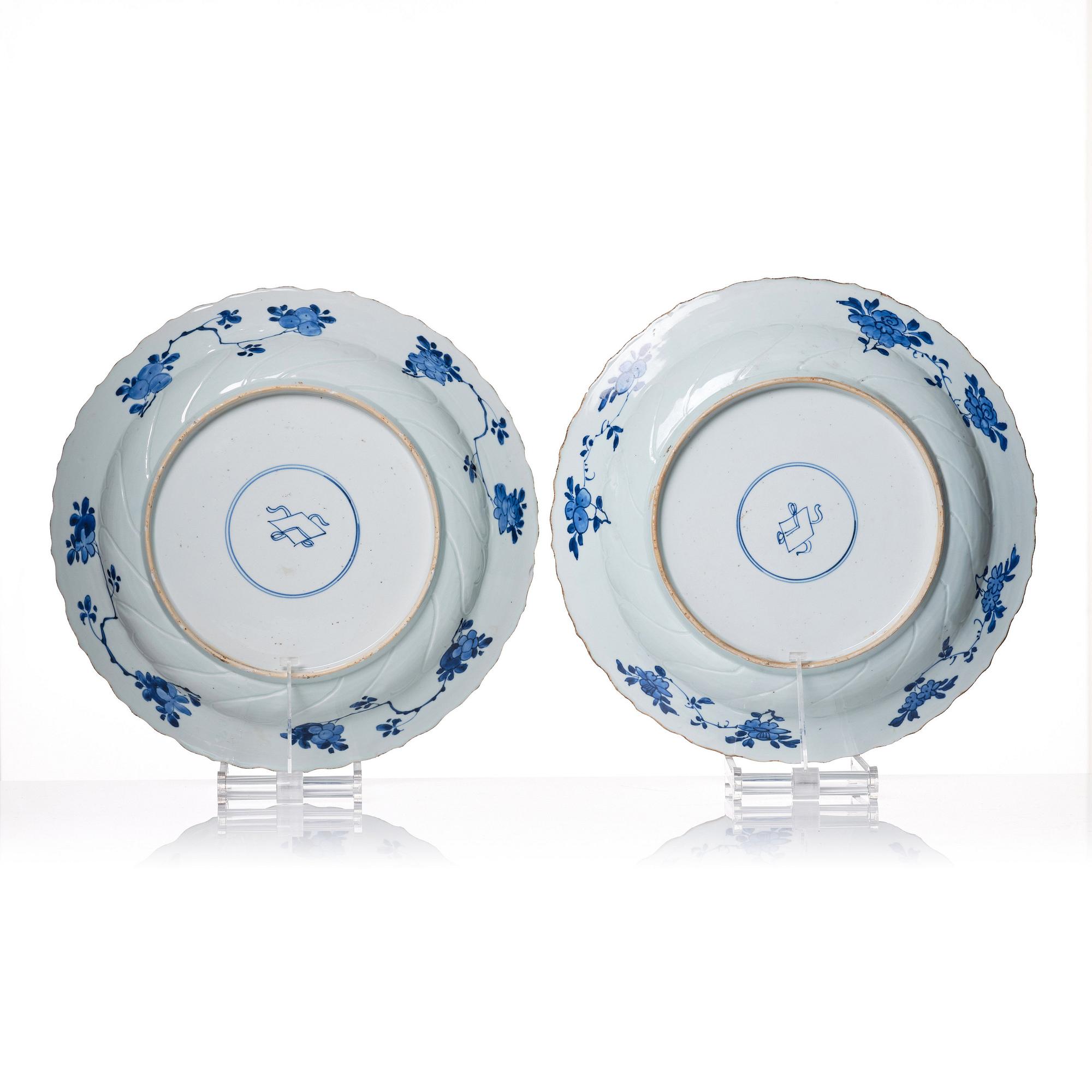Fat, ett par, porslin. Kina, Qingdynastin, Kangxi (1662-1722).