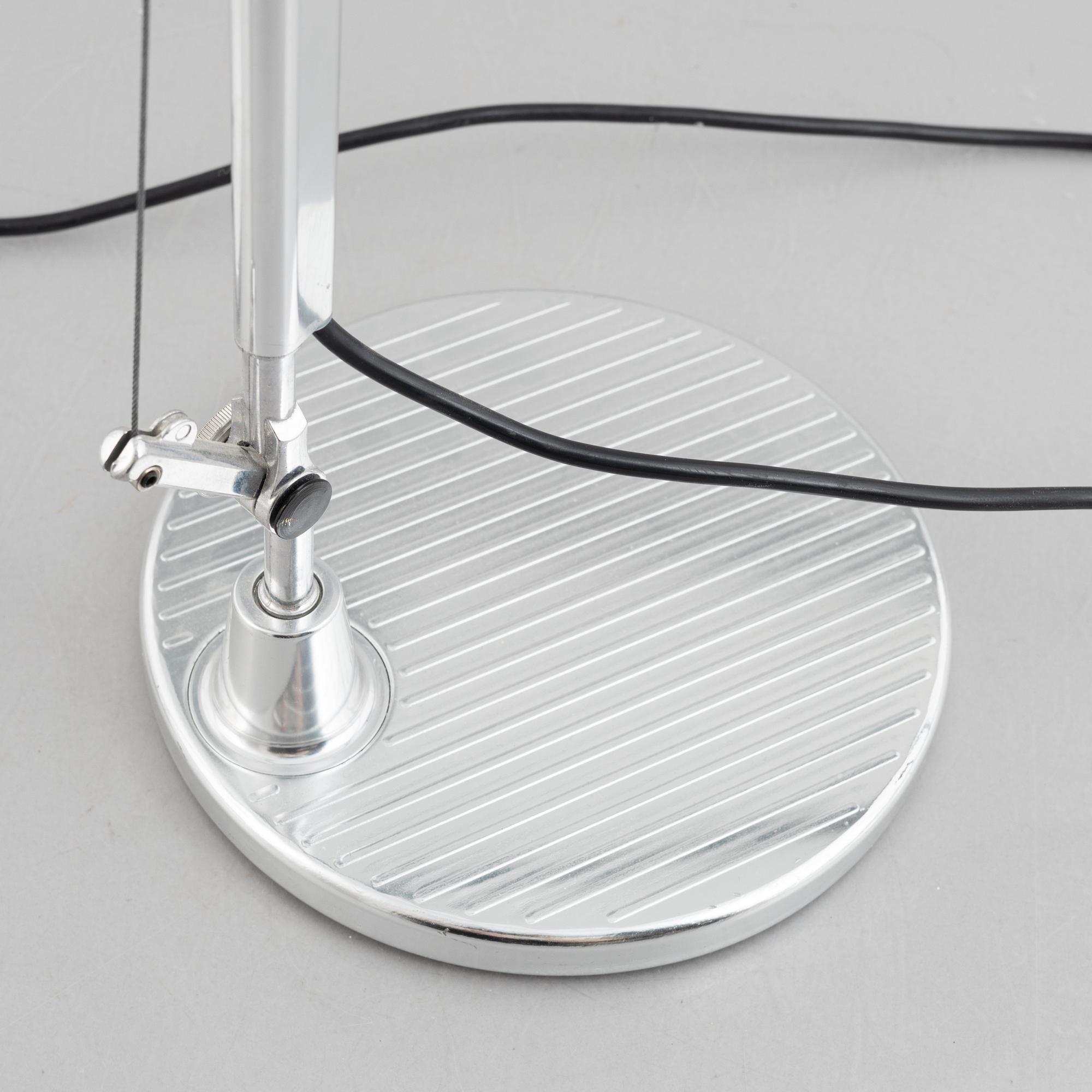 Michele De Lucchi & Giancarlo Fassina, bordslampor, ett par, "Tolomeo", Artemide, Italien.