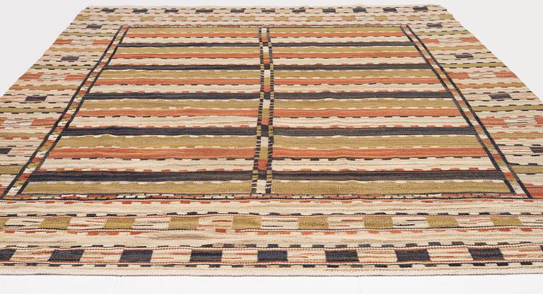 Märta Måås-Fjetterström, a carpet, "Sommarmattan", flat weave, ca 344 x 258 cm, signed MMF.