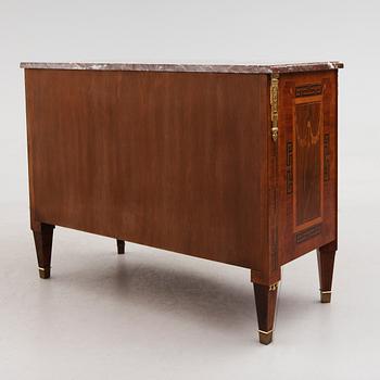 BYRÅ, gustaviansk stil, 1900-talets andra hälft.