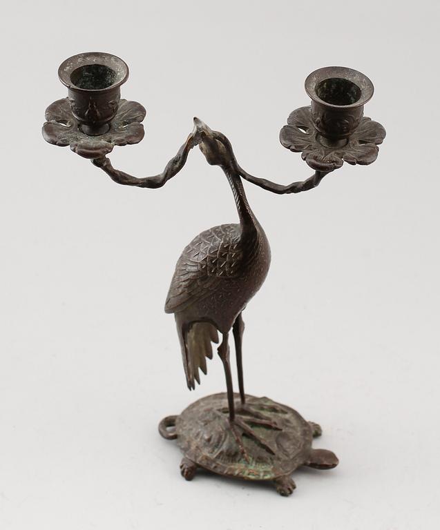 LJUSSTAKE, brons, Kina, 1900-talets andra hälft.