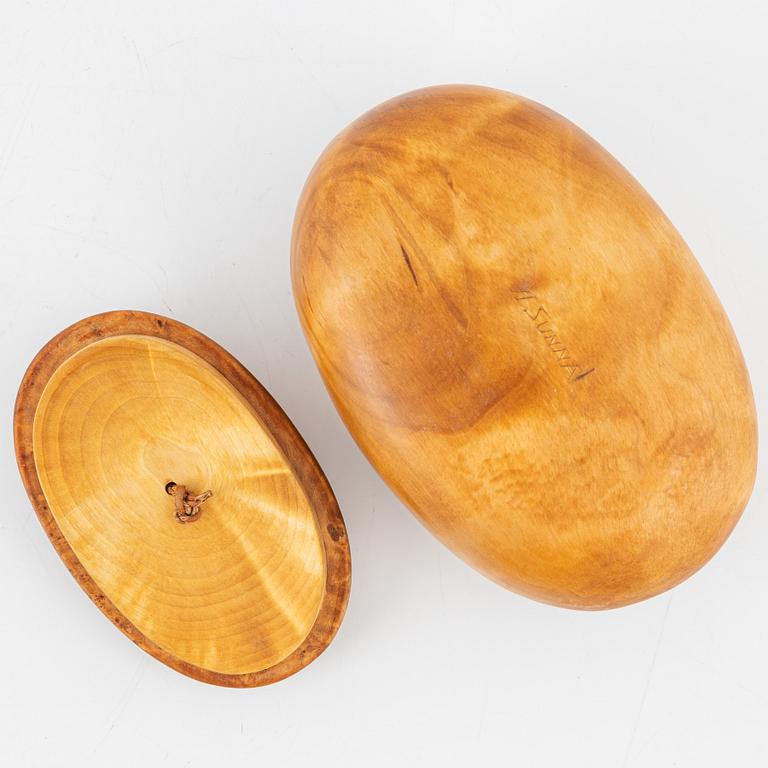 Anders Sunna, a birch wood box, signed.