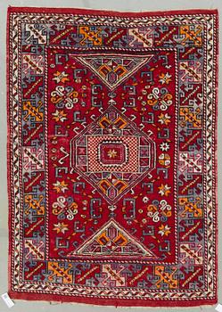MATTA, Kazak, semiantik/antik. Ca 184x132 cm.