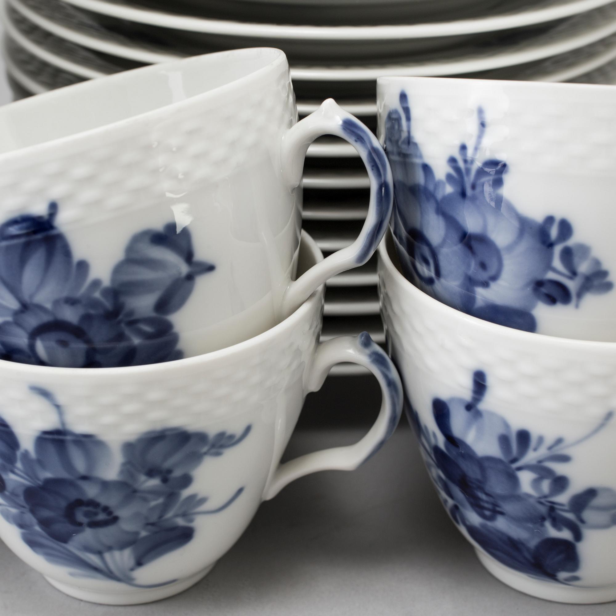 KAFFESERVIS, porslin, 44 delar, "Blå Blomst", Royal Copenhagen.