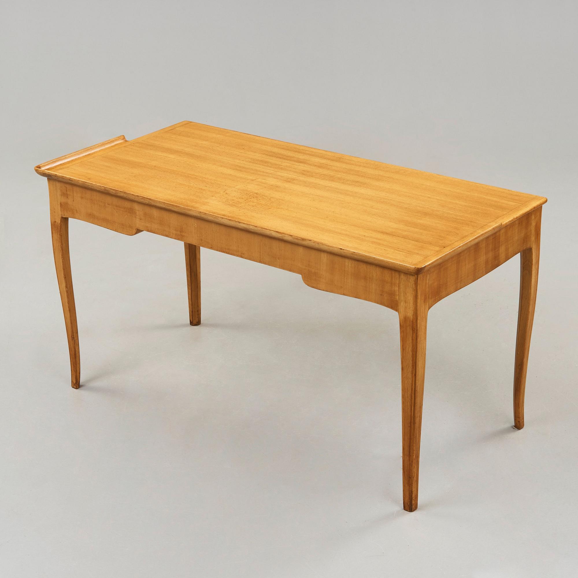 Carl Malmsten, a mid 20th century mahogany desk, cabinetmaker Jörgen Andersson, Djursholm, Sweden.