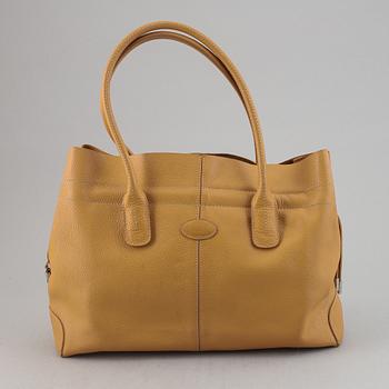 Tod's, a leather 'D-Bag'.