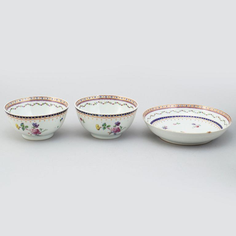 Six (4+2) cups with five (5+1) saucers, and three blue and white bowls, Qing dynasty, Qianlong (1736-95).