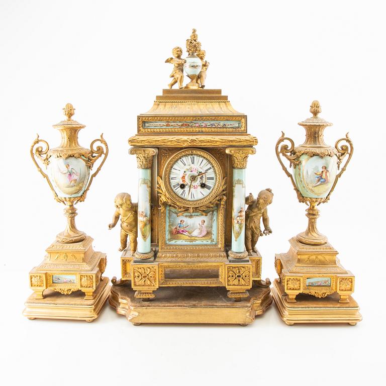 Bordsgarnityr 3 dlr Louis XVI-stil 1900-talets början.