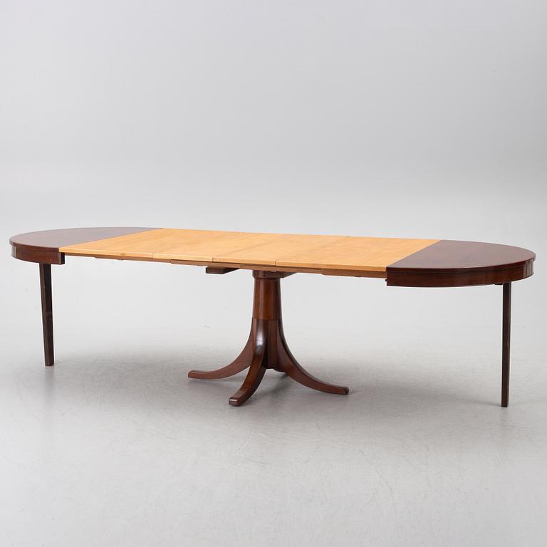 Frits Henningsen, a dining table, Denmark, mid-20th century.
