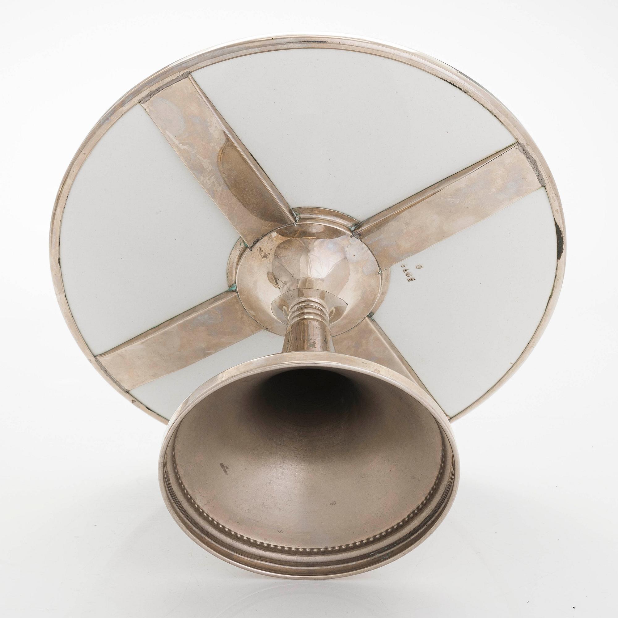 Tarjoiluvati ja tarjoilumalja, 1900-luvun alku.