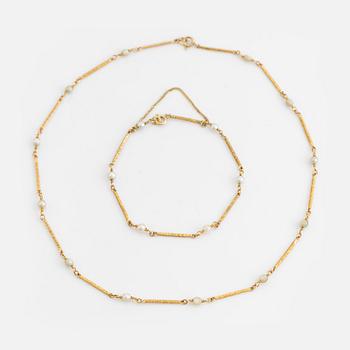 14K gold and pearl bracelet and necklace.