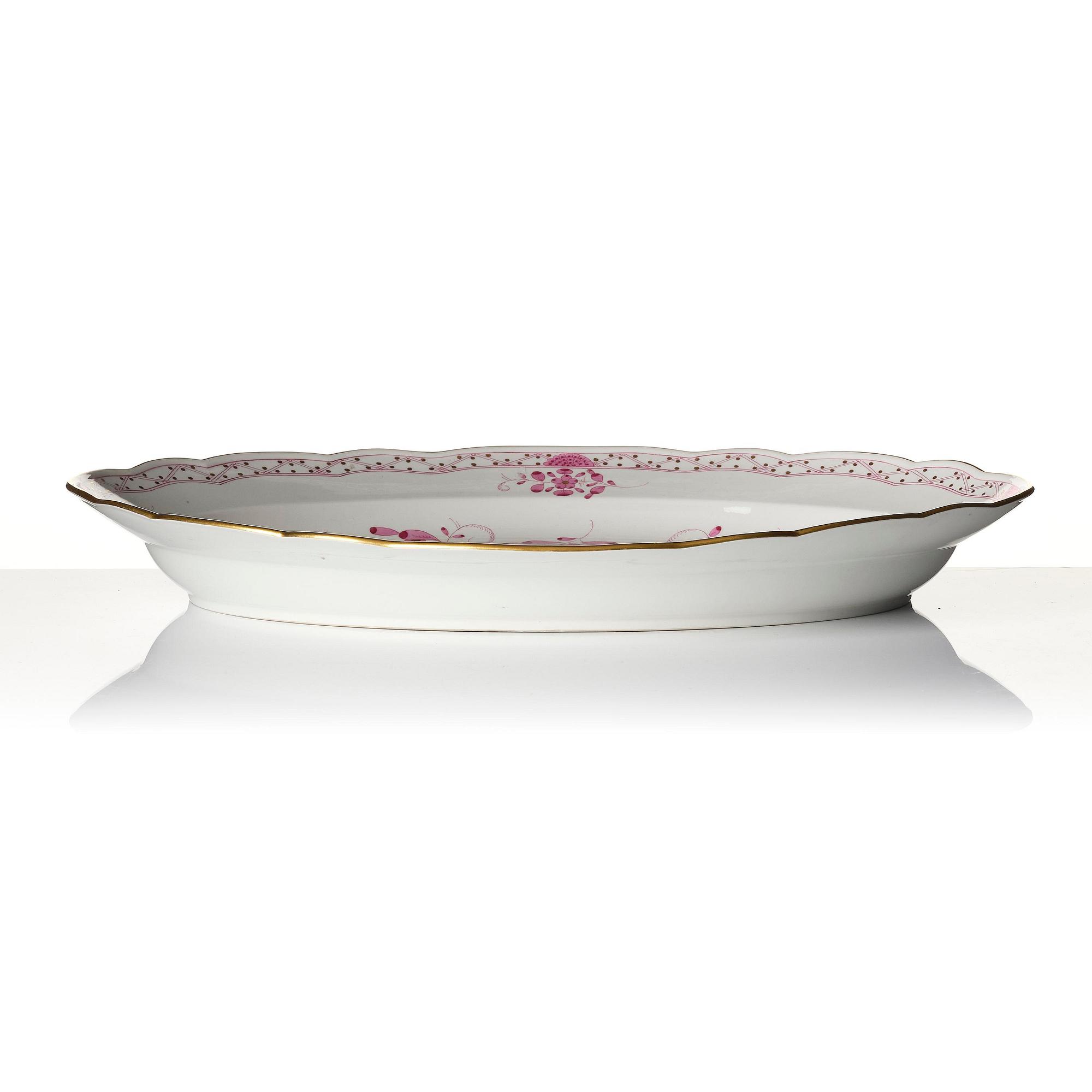 A Large 'Indianische Blumen' serving dish, Meissen, 19th century.