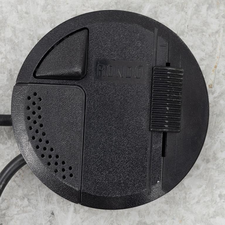 Pietro Chiesa, golvlampa, "Luminator", Fontana Arte, Italien, 2017.