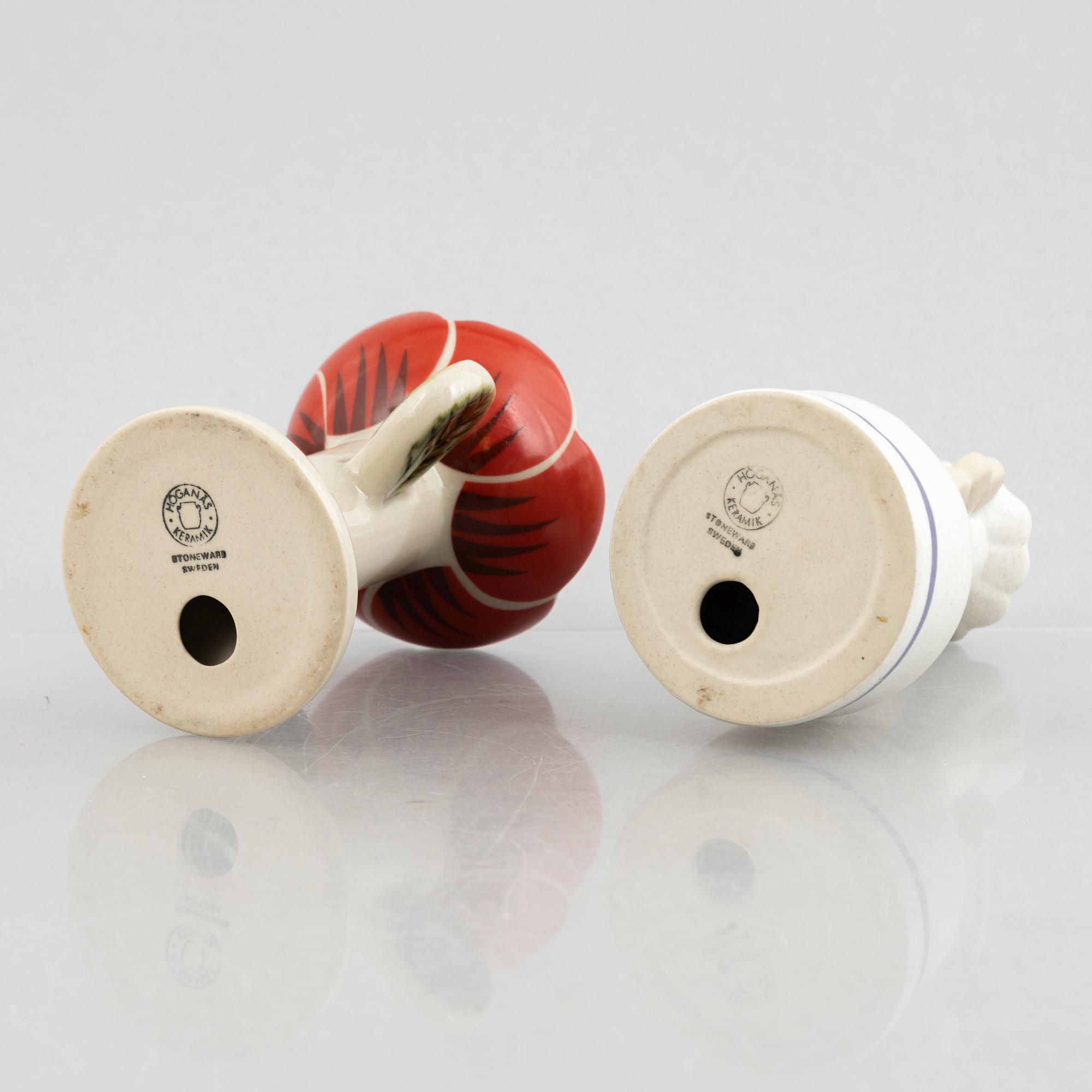 Lisa Larson, ljusstakar, 6 st, ljuslykta samt salt- och pepparströare, stengods och majolika, bl.a. Höganäs.