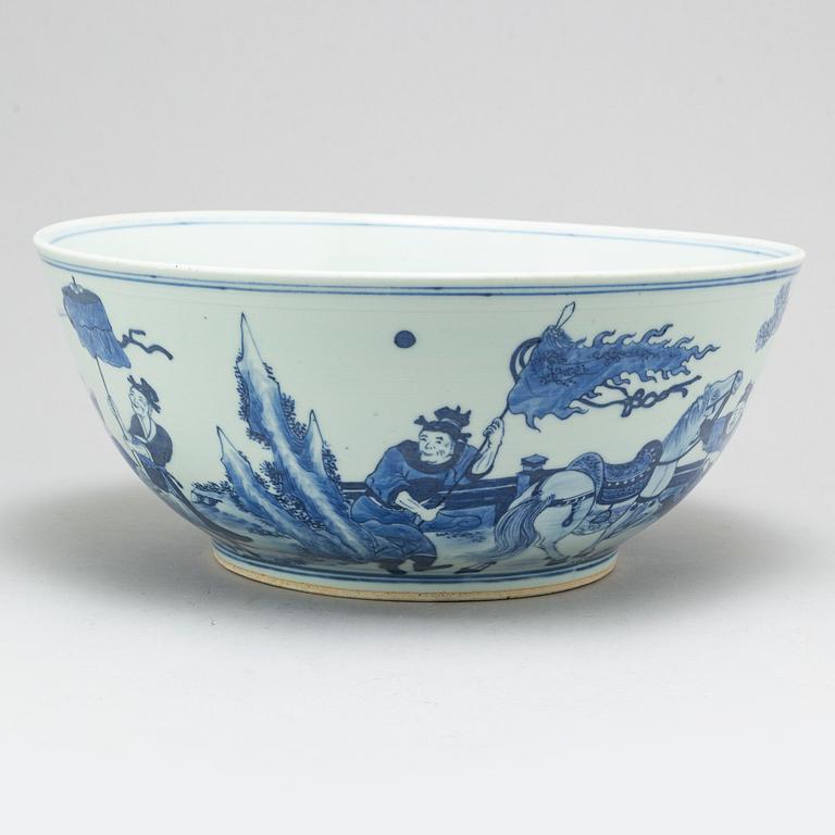 A large Chinese blue and white punch bowl, 20th century.