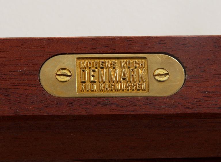 FÄLLSTOLAR, ett par. "MK" Mogens Koch.