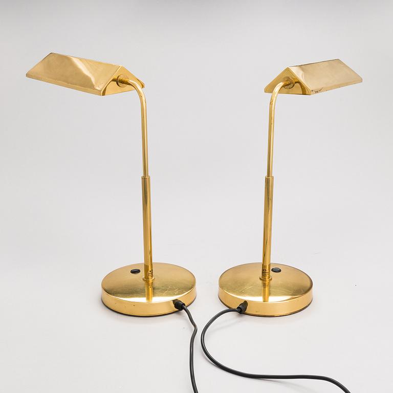 Pöytävalaisinpari, KT-Valaistus, Turku 1900-luvun viimeinen neljännes.