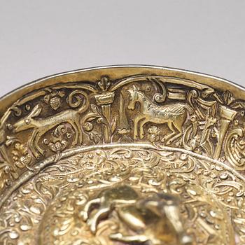 Skål, omärkt, delvis förgyllt silver, sannolikt Serbien 1600-tal.