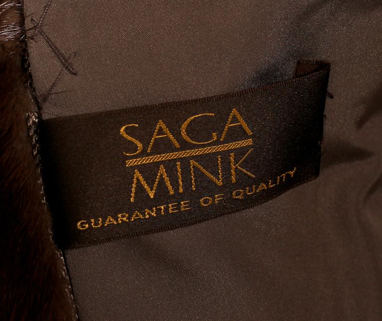 PÄLSKAPPA, Saga Mink.