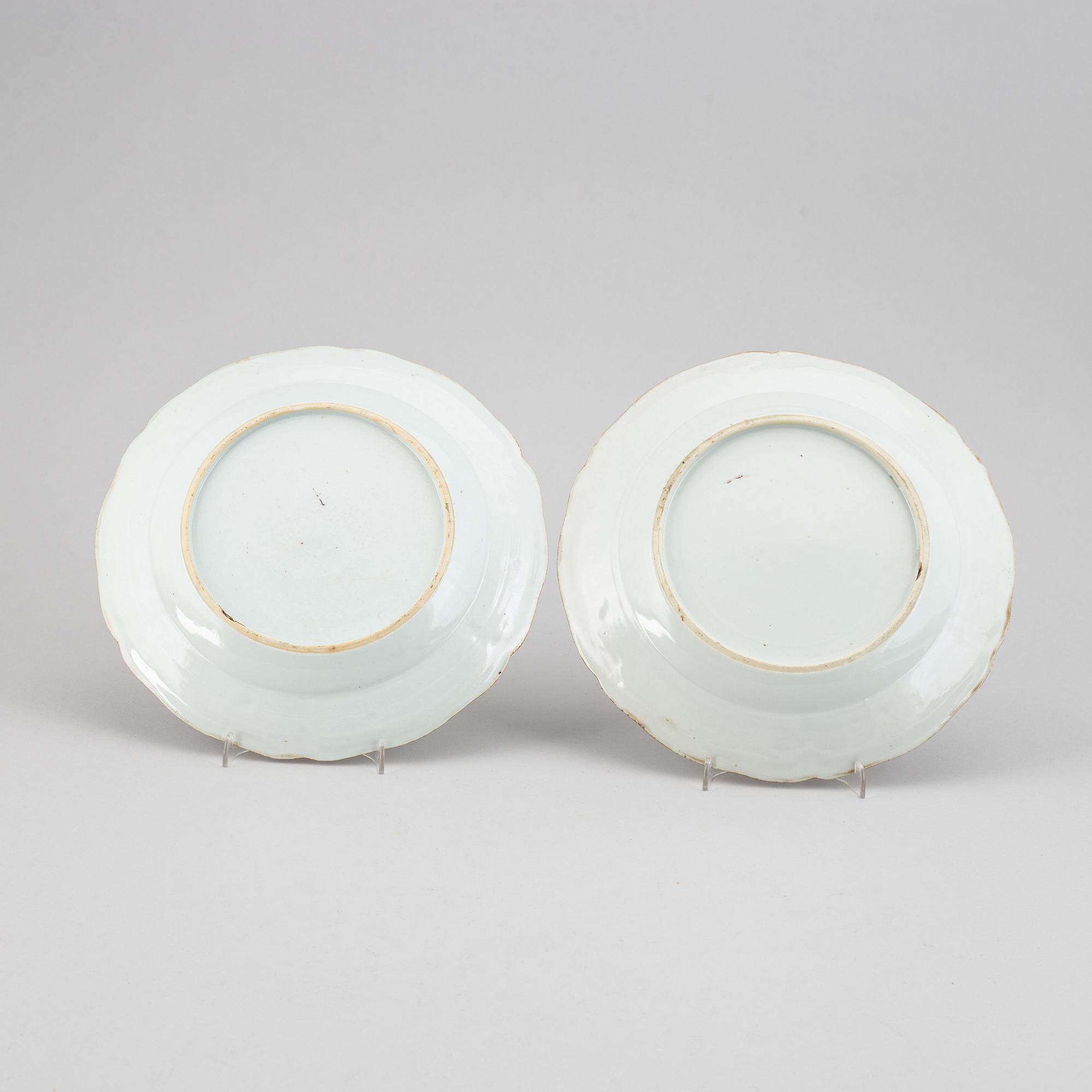 A pair of famille rose dishes, QIng dynasty, Qianlong (1736-95).