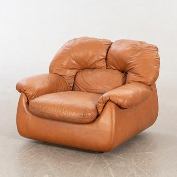 Armchair, leather, Italy, 1970s-80s.