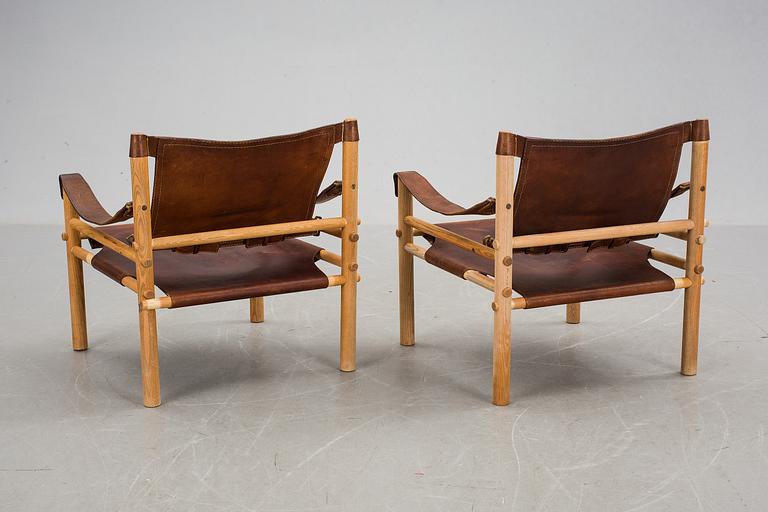 KARMSTOLAR, ett par, "Sirocco", Arne Norell, 1900-talets senare del.