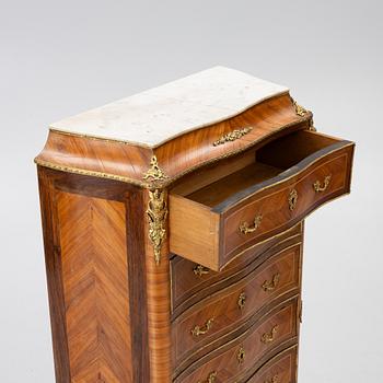 Chest of drawers, Louis XV style, France, first half of the 20th century.