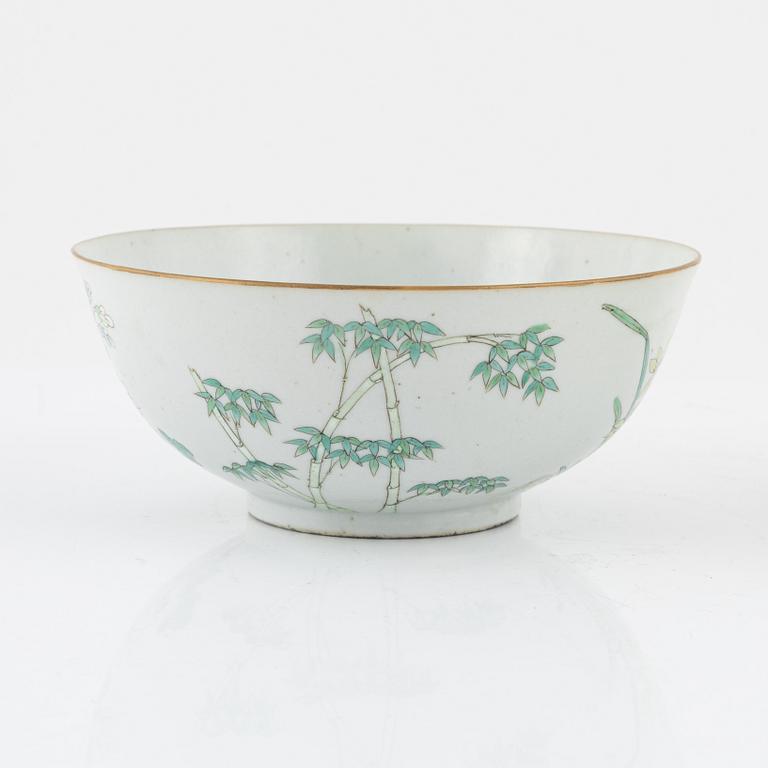Two Chinese porcelain bowls, early 20th Century.