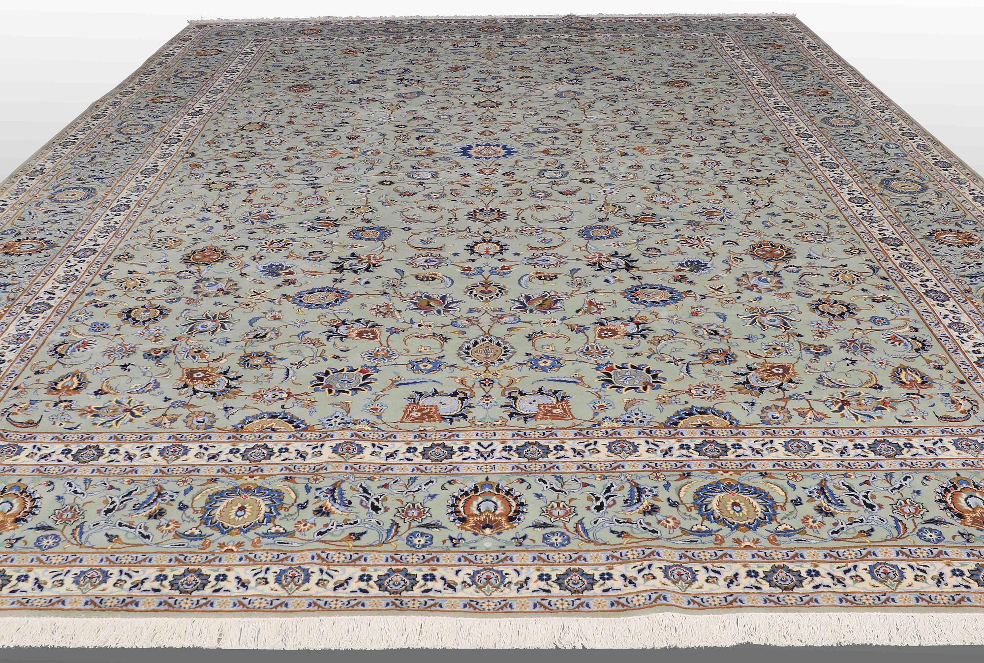 A carpet, Kashan, ca 590 x 418 cm.