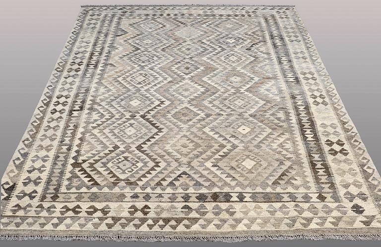 MATTA, Kilim, ca 293 x 204 cm.