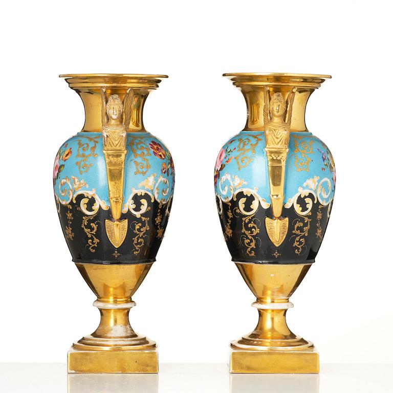 Prakturnor, ett par, porslin. Empire, 1800-talets första del.