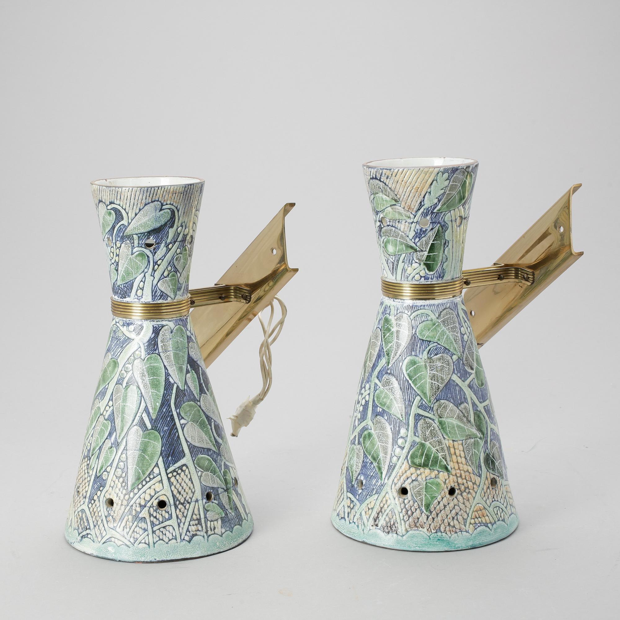 VÄGGLAMPOR, ett par, Tilgmans-typ, 1950/60-tal.