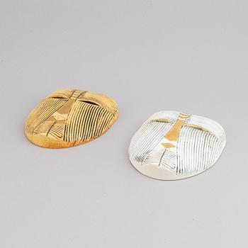 Lisa Larson, masker, 2 st, stengods, K-Studion, Gustavsberg.