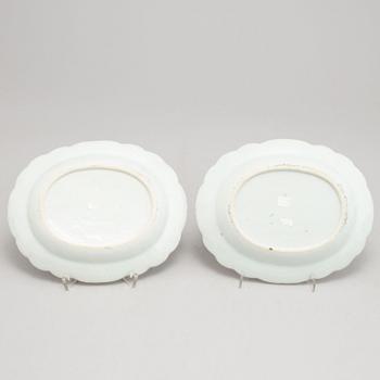 A pair of famille rose dishes, Qing dynasty, Qianlong (1736-95).
