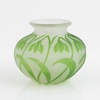 Karl Lindeberg, vase, cased glass, Kosta, Art Nouveau, early 20th century.