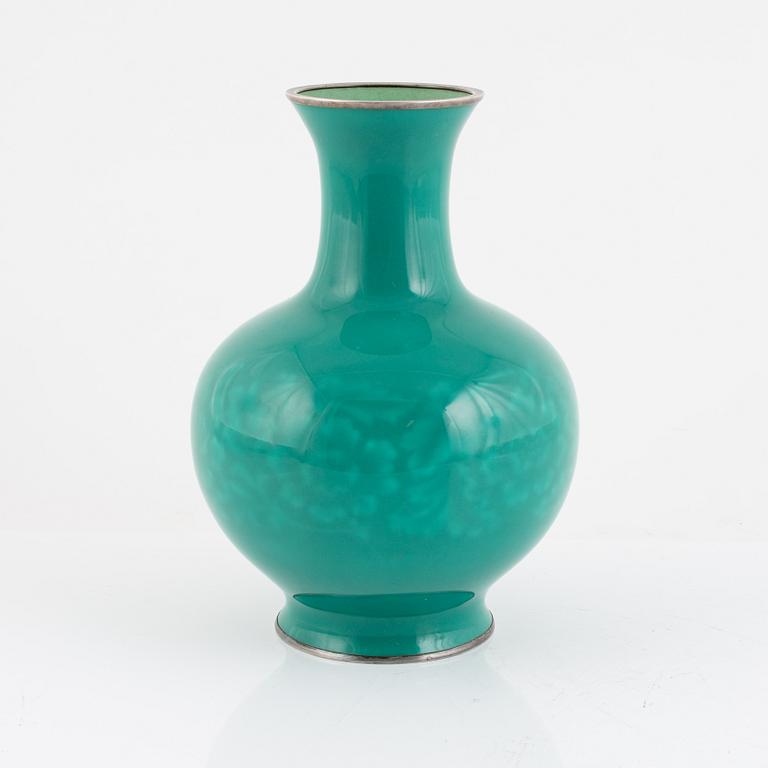 A turquoise Ando wireless cloisonné enamel vase, sealed with mark of the Ando Company, 20th century.